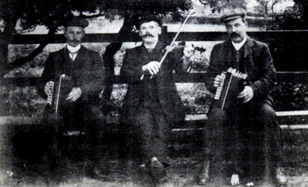 Local musicians at back of Roebuck Inn