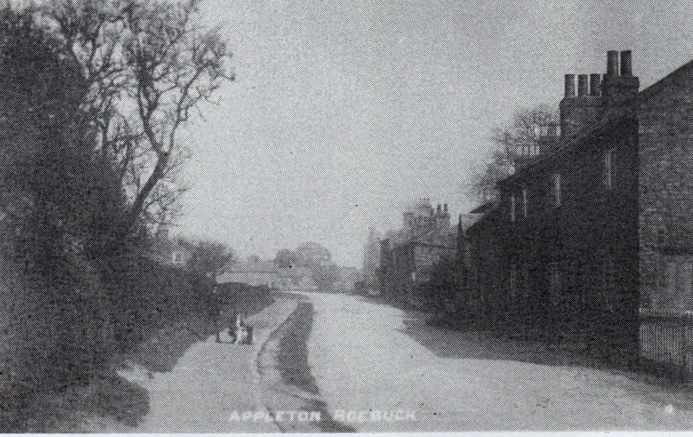 Men & boy outside Shoulder of Mutton