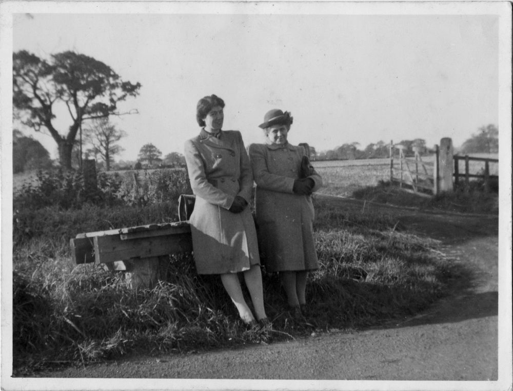 Mrs Moore & Phyllis at gate