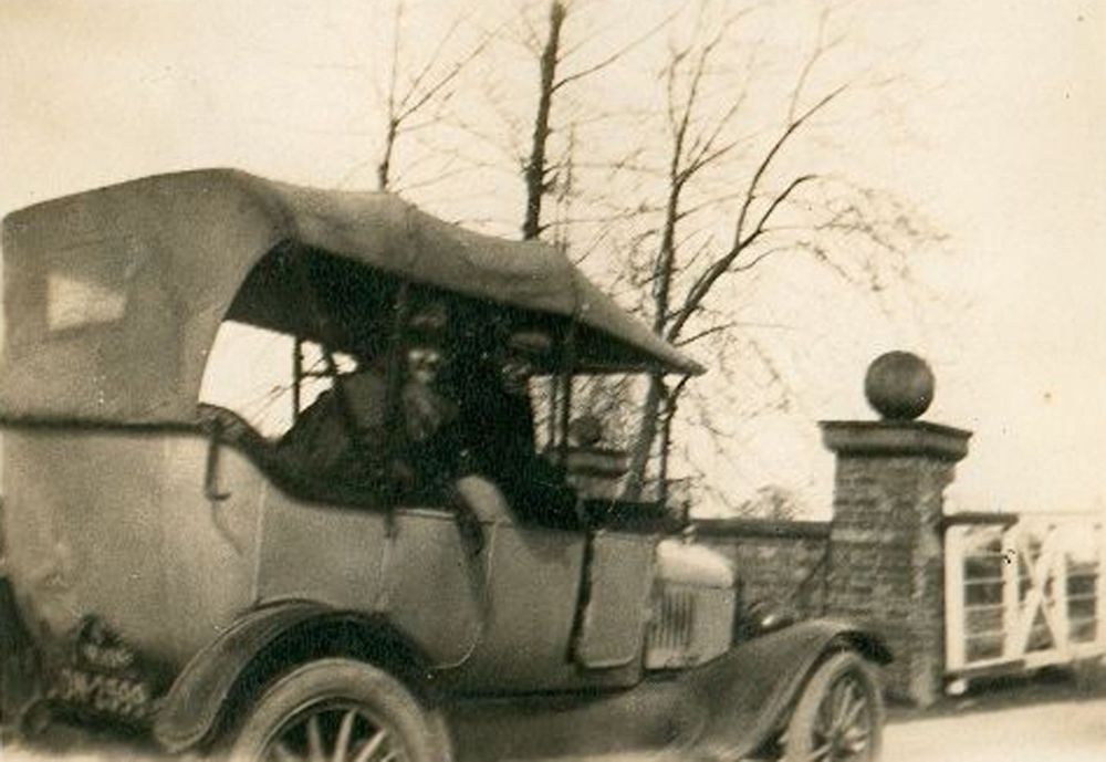 Jane Warnes being driven to York in Geoff Sykes' taxi