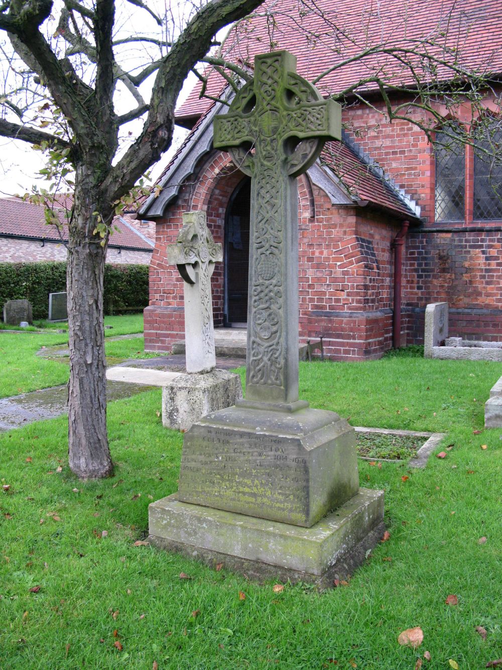 Colton war memorial (Lawton-Smith memorial behind)