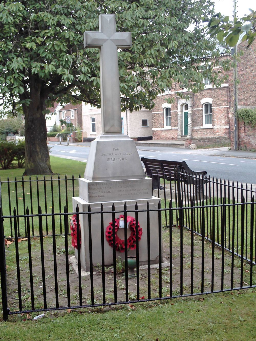 Copmanthorpe war memorial N face