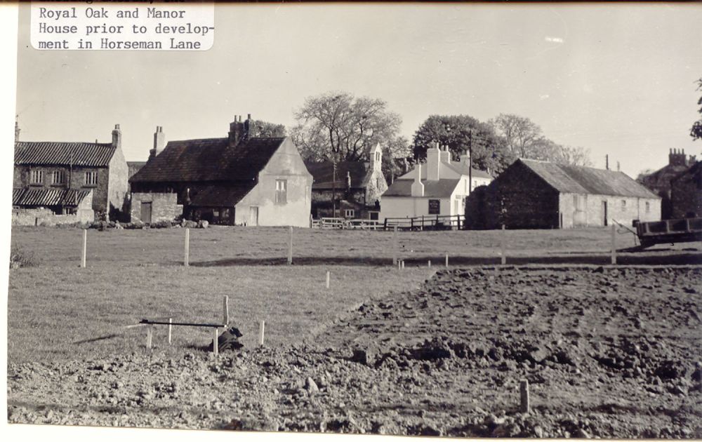 Royal Oak and old Manor House(?) from Horseman Lane