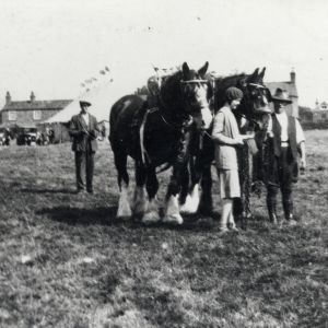 Appleton Show Mr Hudson receiving prize