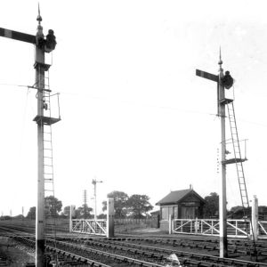 Moor Lane gate box and level crossing